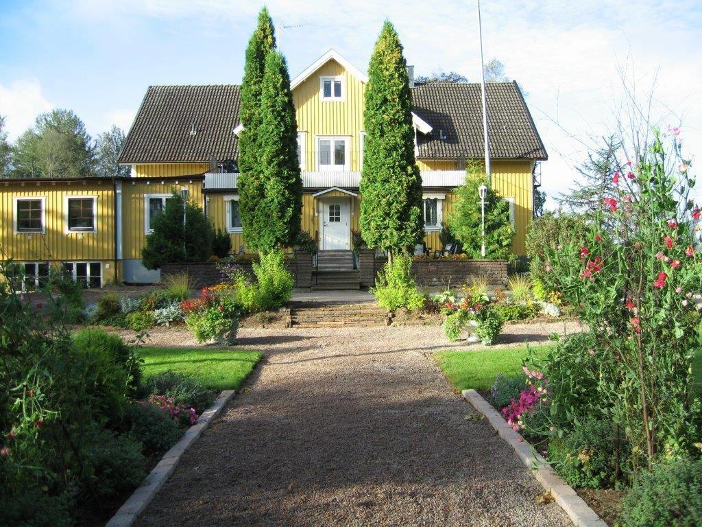 Vaenhems Cafe & Vandrarhem Korsberga Exterior foto